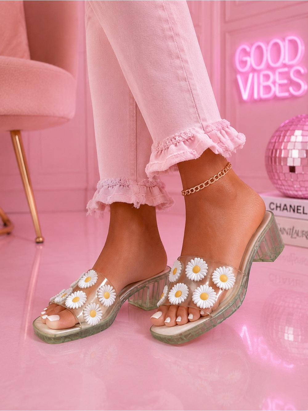 QUPID Y2K White Jelly Daisy floral heel slides Sandals size 7
